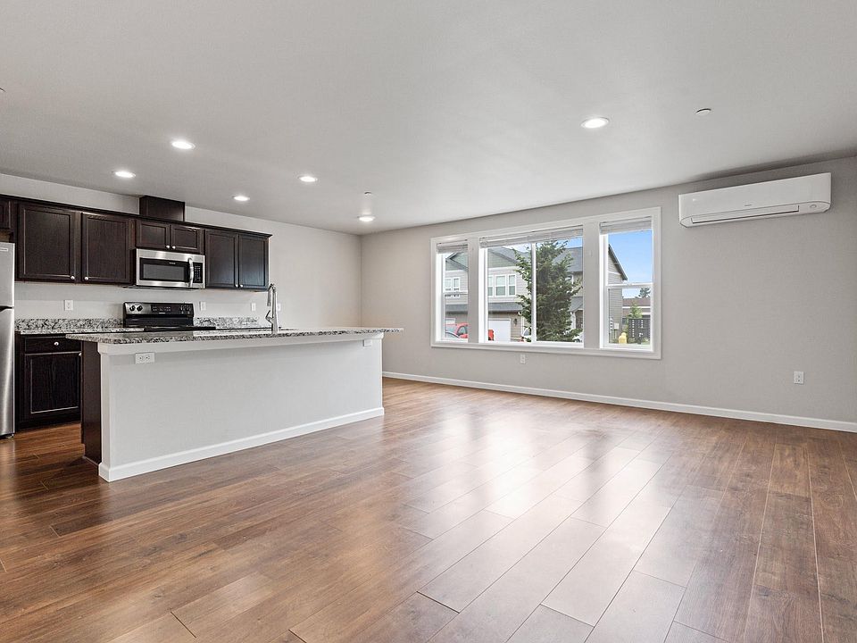 Open concept living space at Jackson Park